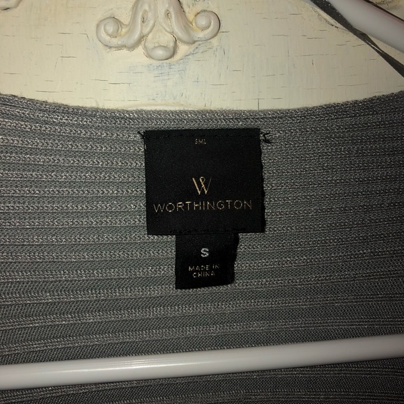 Sweater - Picture 4 of 4